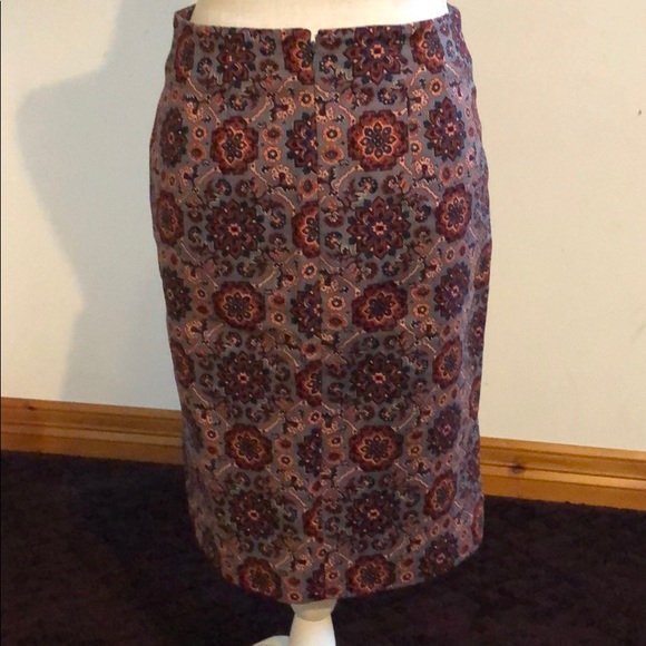 Ann Taylor loft midi skirt size 2 - Picture 2 of 5